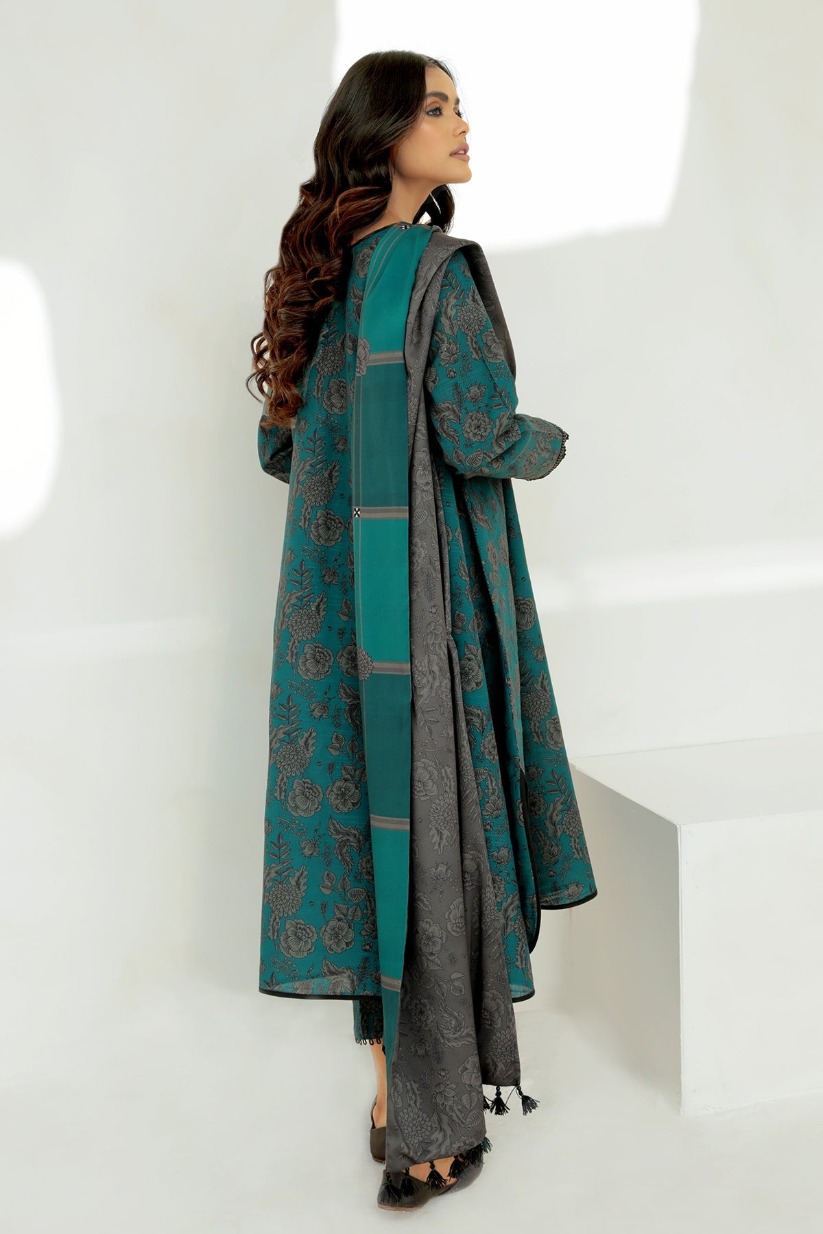 BAROQUE - 3PC KHADDAR PRINTED SHIRT WITH KHADDAR PRINTED DUAPTTA AND TROUSER - HZG010