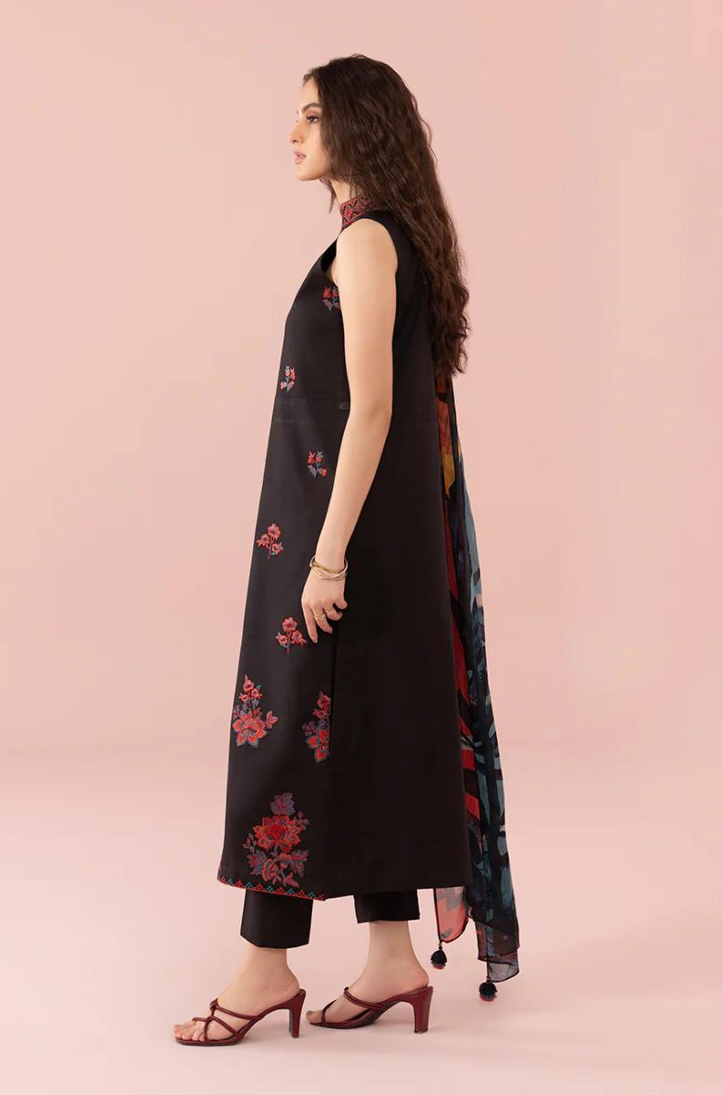 SAPPHIRE - 3PC CAMBRIC EMBROIDERED SHIRT WITH PRINTED DUPATTA AND CAMBRIC TROUSER - HZG1339