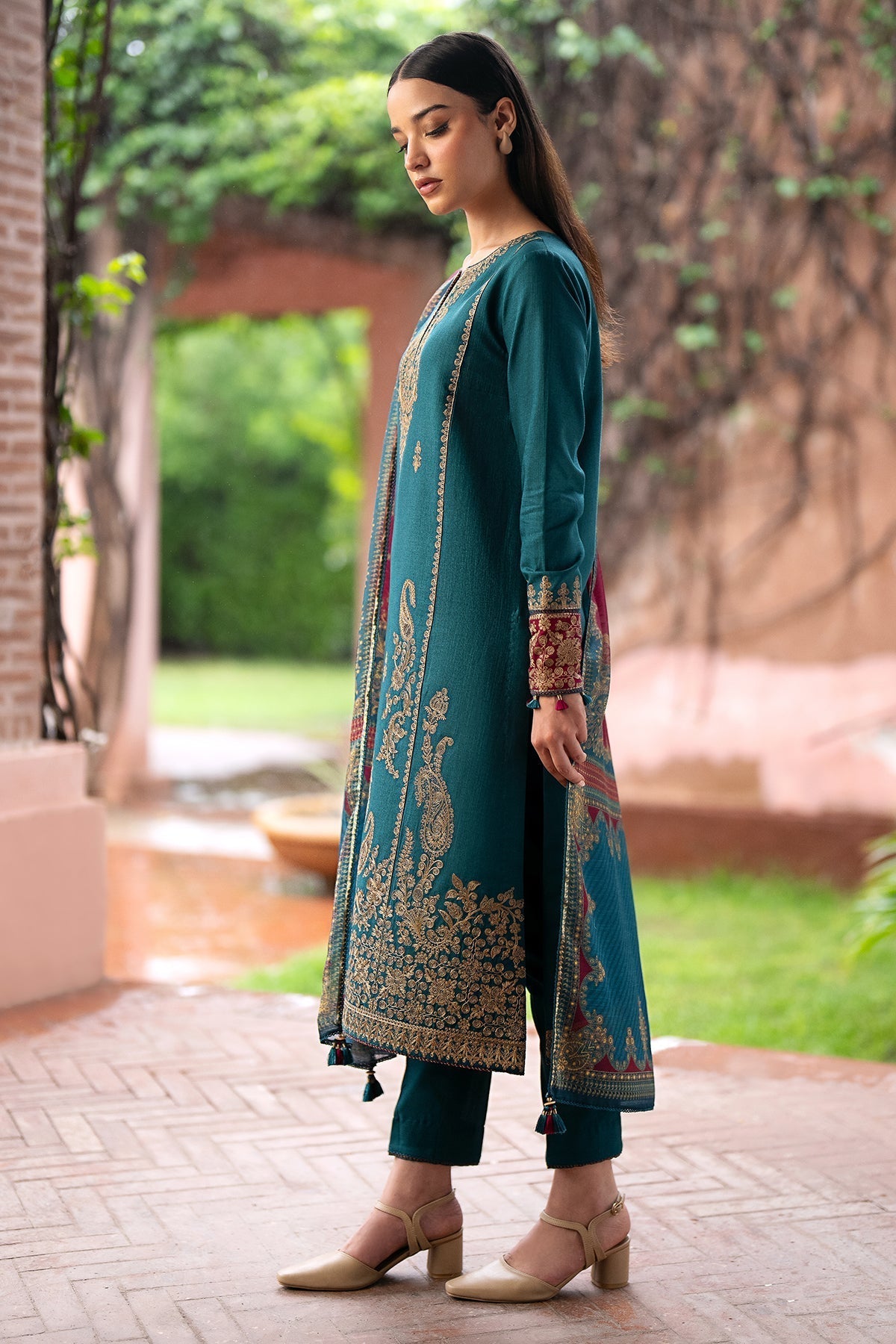 JAZMIN - 3PC KHADDAR EMBROIDERED SHIRT WITH PRINTED TWILL SHAWL AND TROUSER - HZG1799