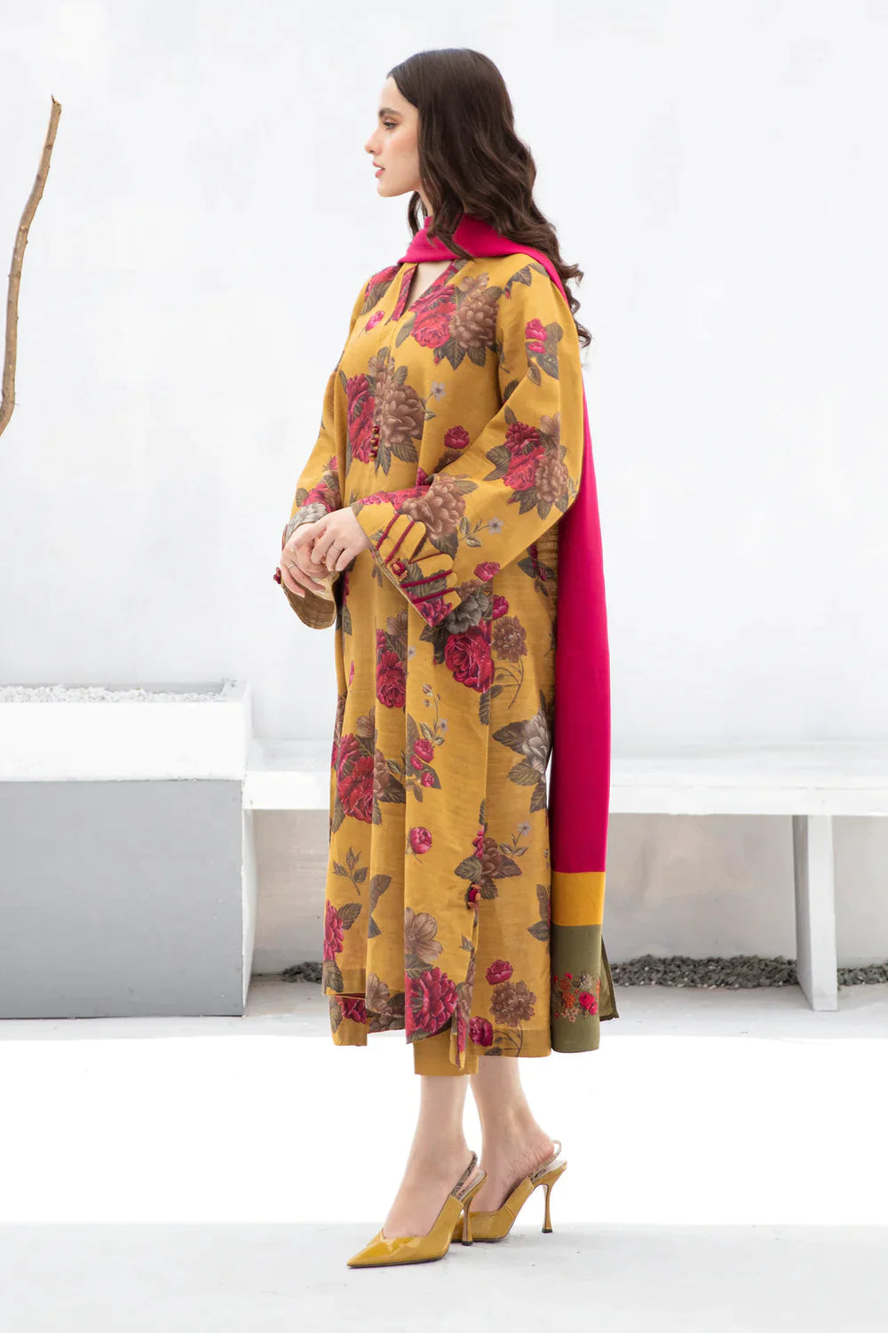 BAROQUE - 3PC KHADDAR PRINTED SHIRT WITH KHADDAR PRINTED DUPATTA AND TROUSER - HZG1422