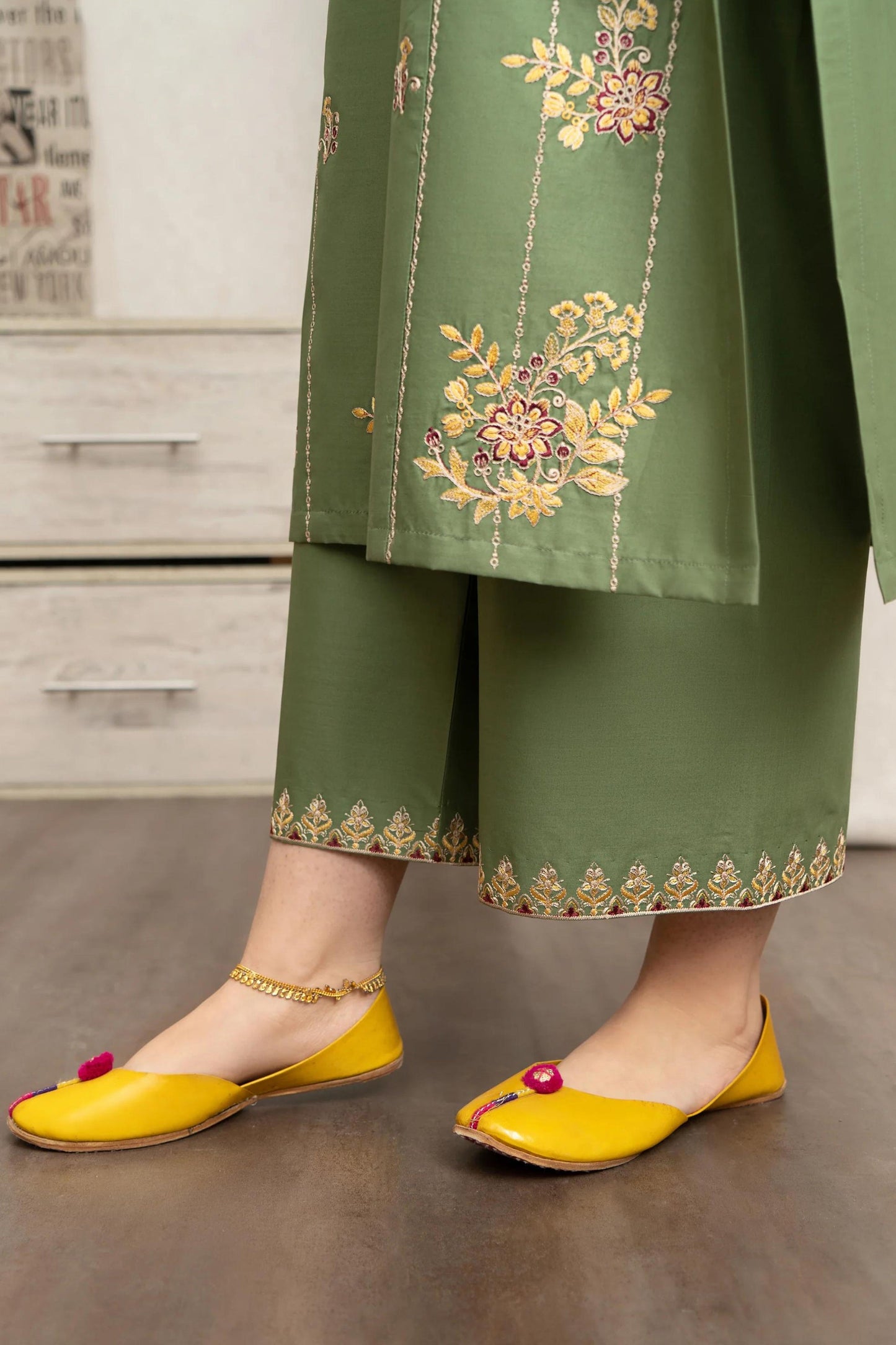 URGE - 3PC DHANAK EMBROIDERED SHIRT WITH TWILL PRINTED SHAWL AND EMBROIDERED TROUSER - HZG2356