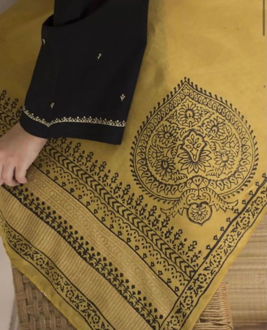 AISLING - 3PC LAWN EMBROIDERED SHIRT WITH LAWN PRINTED DUPATTA AND TROUSER - HZG1140