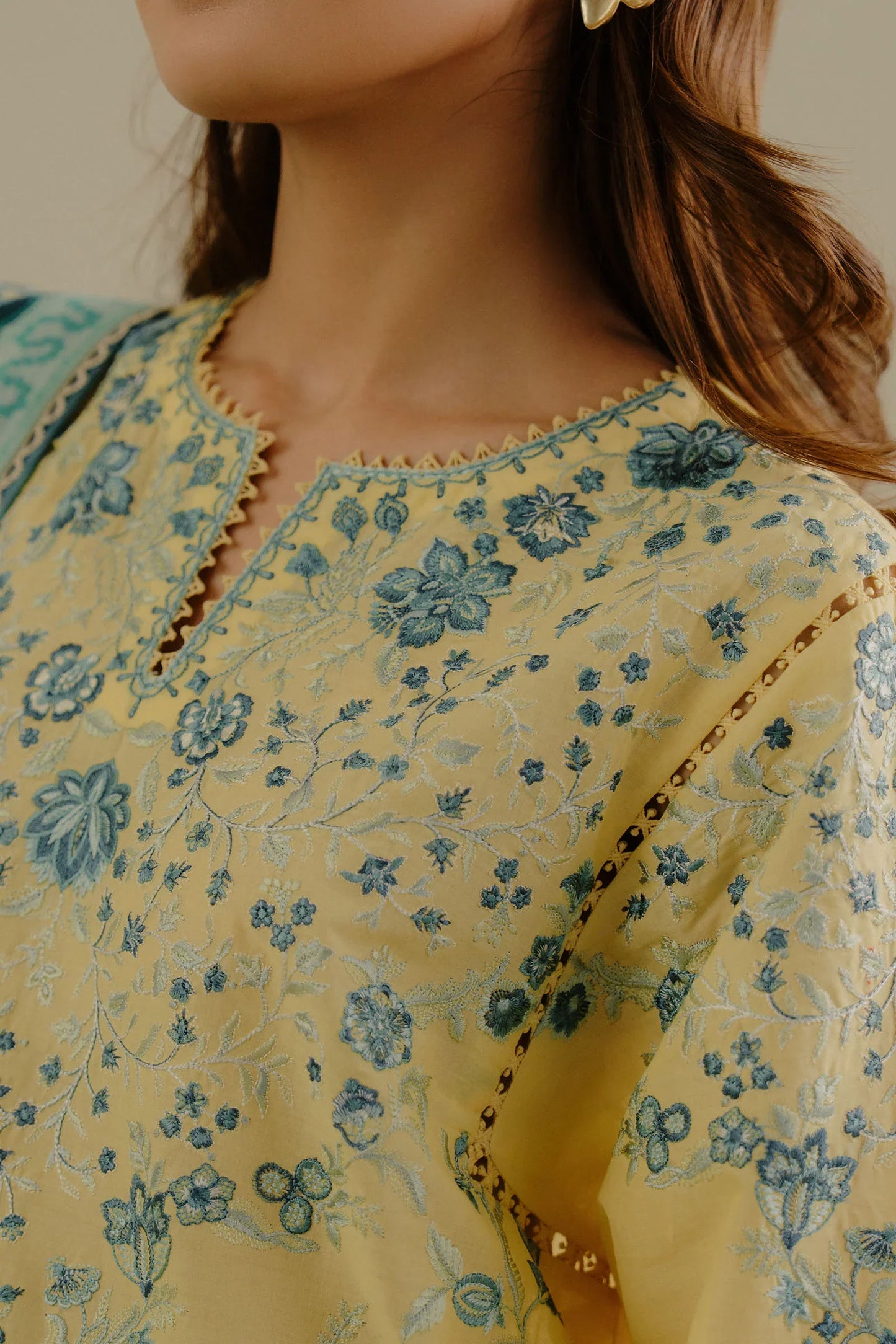 ZARA SHAH JAHAN - 3PC LAWN EMBROIDERED SHIRT WITH CHIFFON PRINTED DUPATTA AND TROUSER - HZG2293