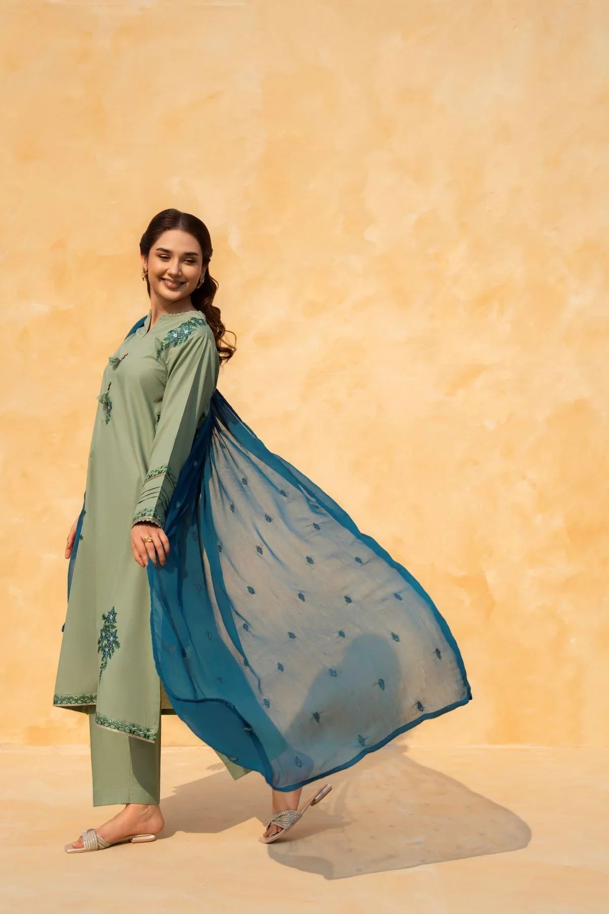 LAZULI - 3PC LAWN EMBROIDERED SHIRT WITH CHIFFON EMBROIDERED DUPATTA AND TROUSER - HZG2181