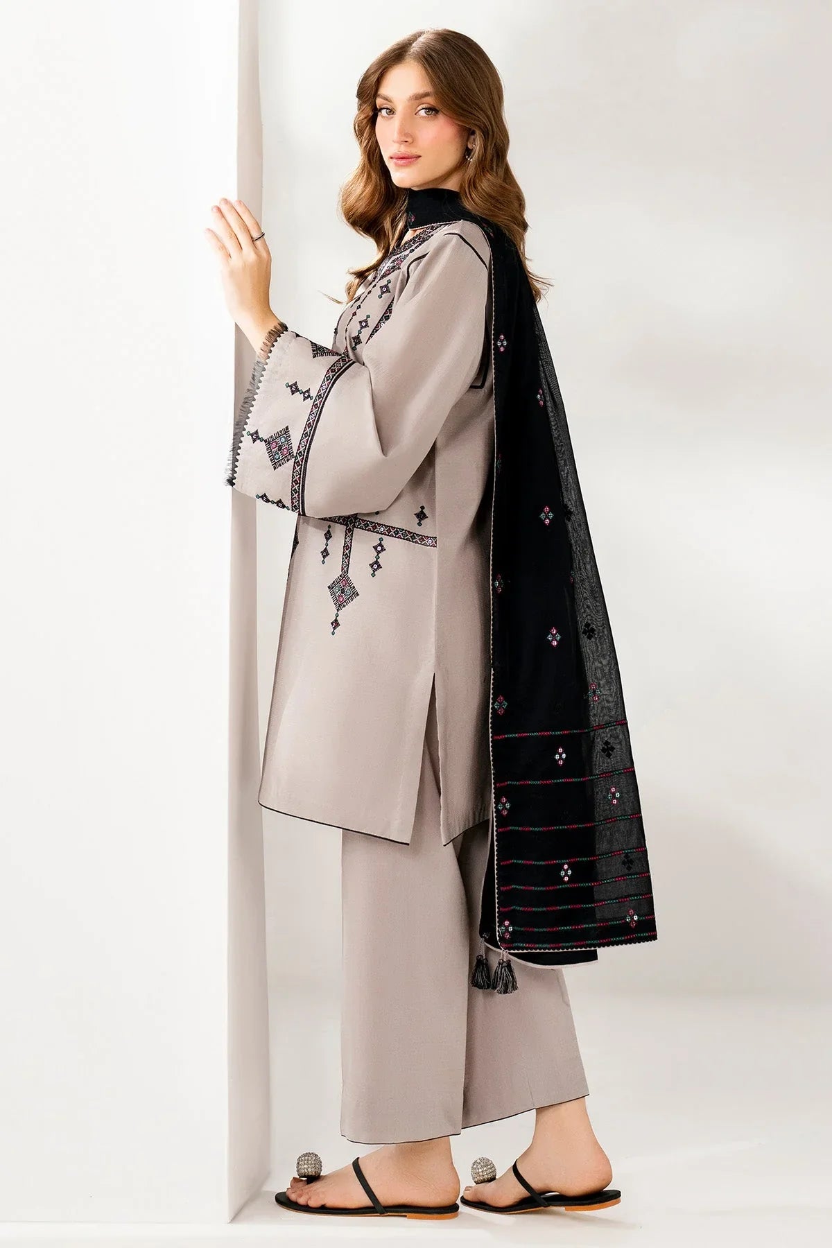 JAZMIN - 3PC DHANAK EMBROIDERED SHIRT WITH CHIFFON EMBROIDERED DUPATTA AND TROUSER - HZU2490