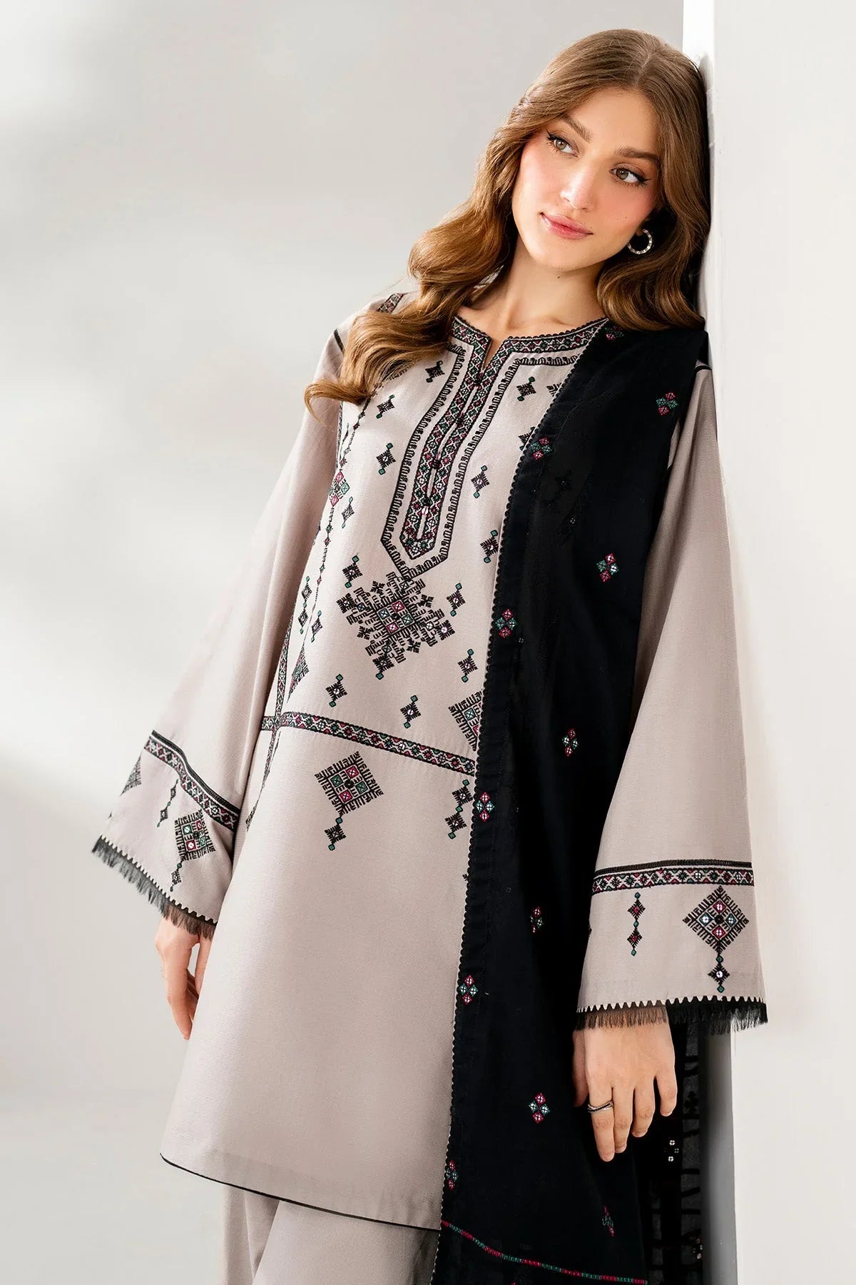 JAZMIN - 3PC DHANAK EMBROIDERED SHIRT WITH CHIFFON EMBROIDERED DUPATTA AND TROUSER - HZU2490