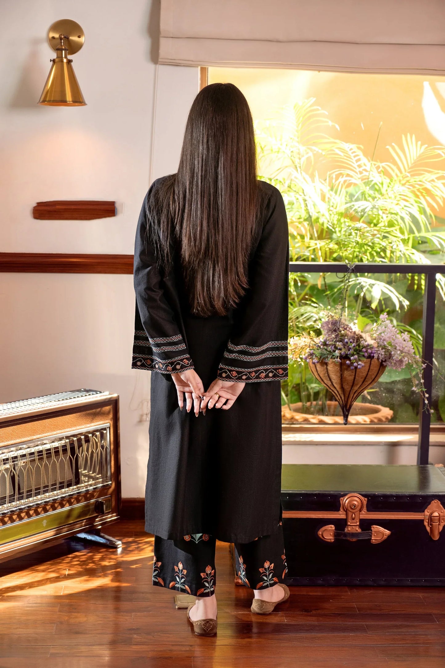 URGE - 2PC DHANAK EMBROIDERED SHIRT AND EMBROIDERED TROUSER - HZU2482