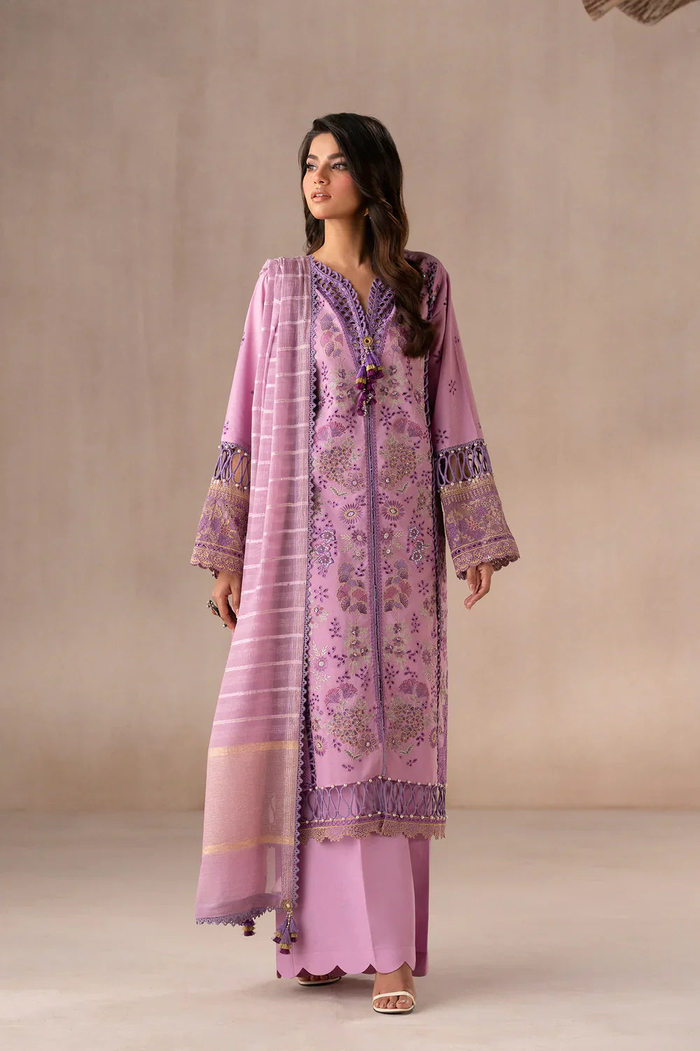 ETHNIC - 3PC LAWN EMBROIDERED SHIRT WITH MANAAR PRINTED DUPATTA AND TROUSER - HZG2216