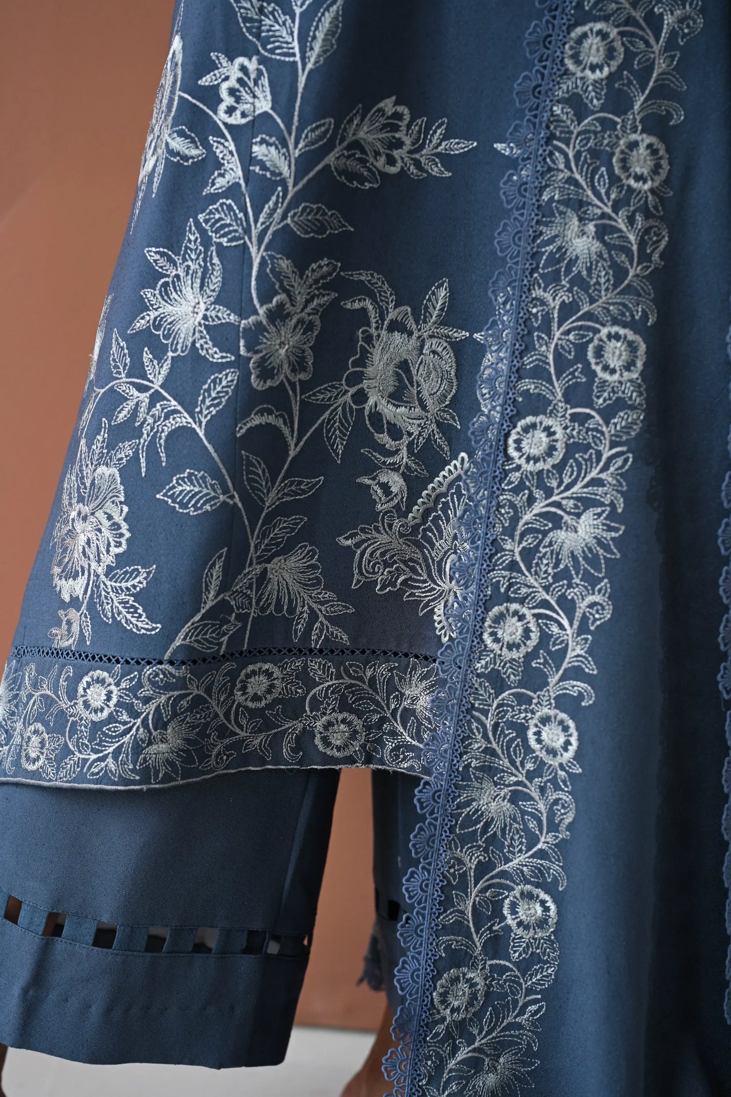 BATIK - 3PC DHANAK EMBROIDERED SHIRT WITH DHANAK EMBROIDERED SHAWL AND TROUSER - HZU2487