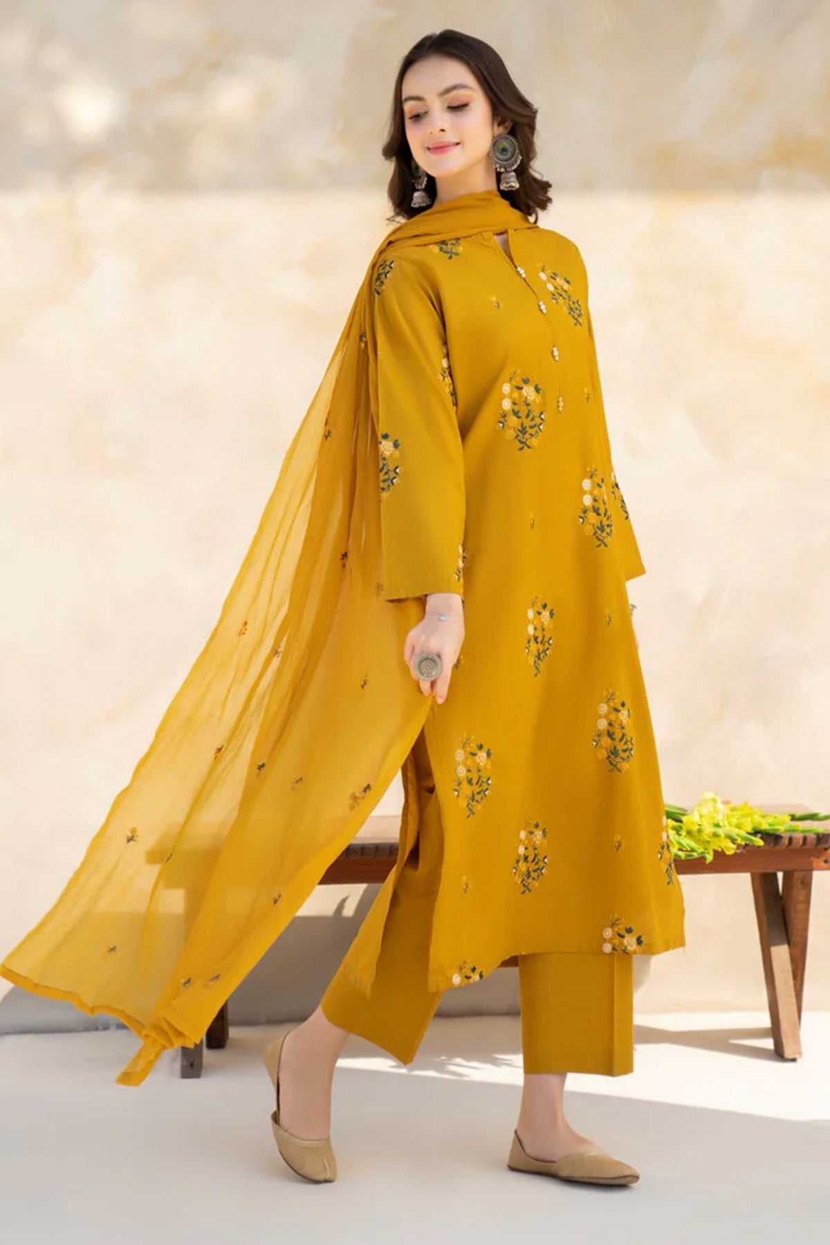 BAROQUE - 3PC DHANAK EMBROIDERED SHIRT WITH CHIFFON EMBROIDERED DUPATTA AND TROUSER - HZG2362