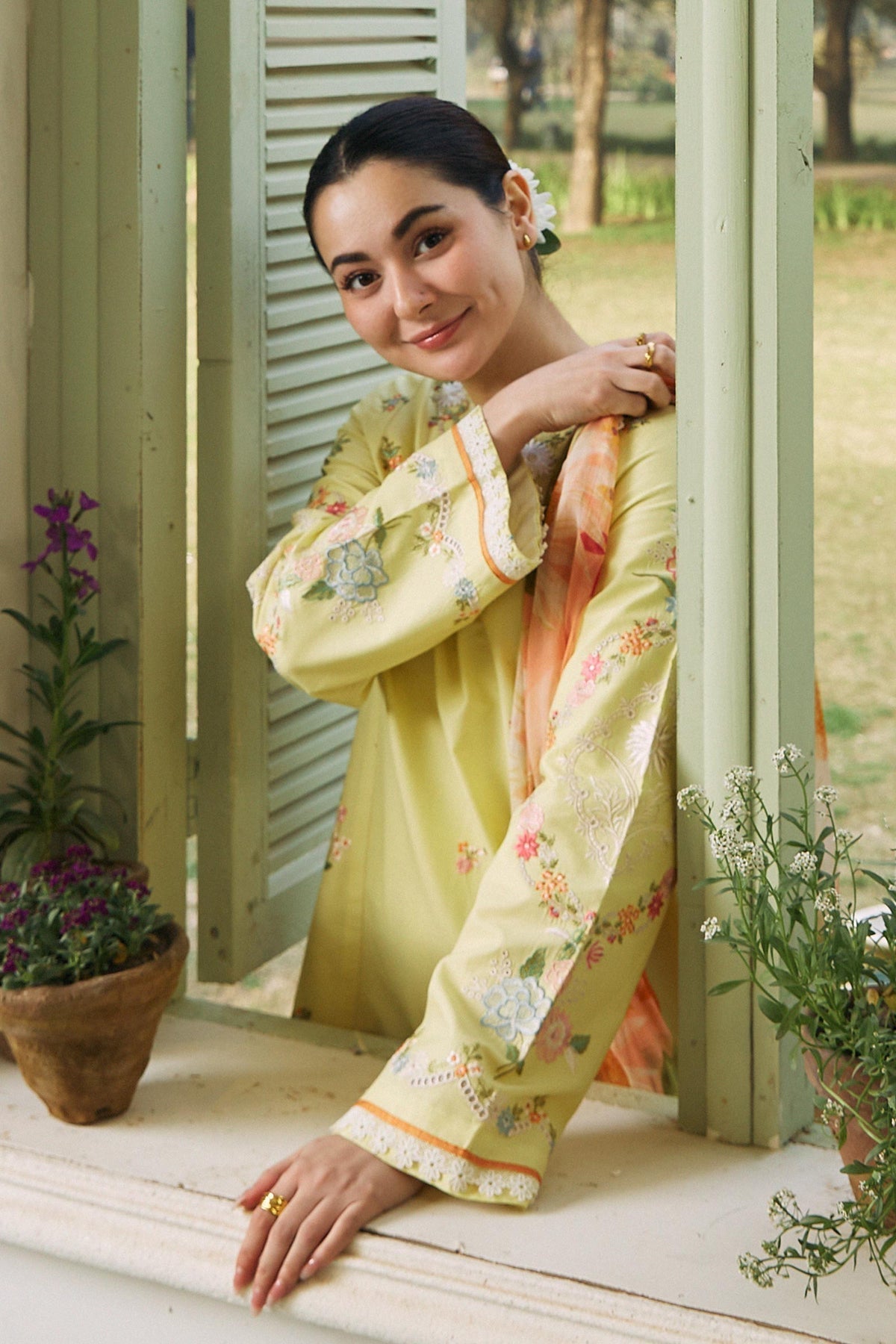 ZARA SHAH JAHAN - 3PC LAWN EMBROIDERED SHIRT WITH PRINTED DUPATTA AND TROUSER - HZG1576