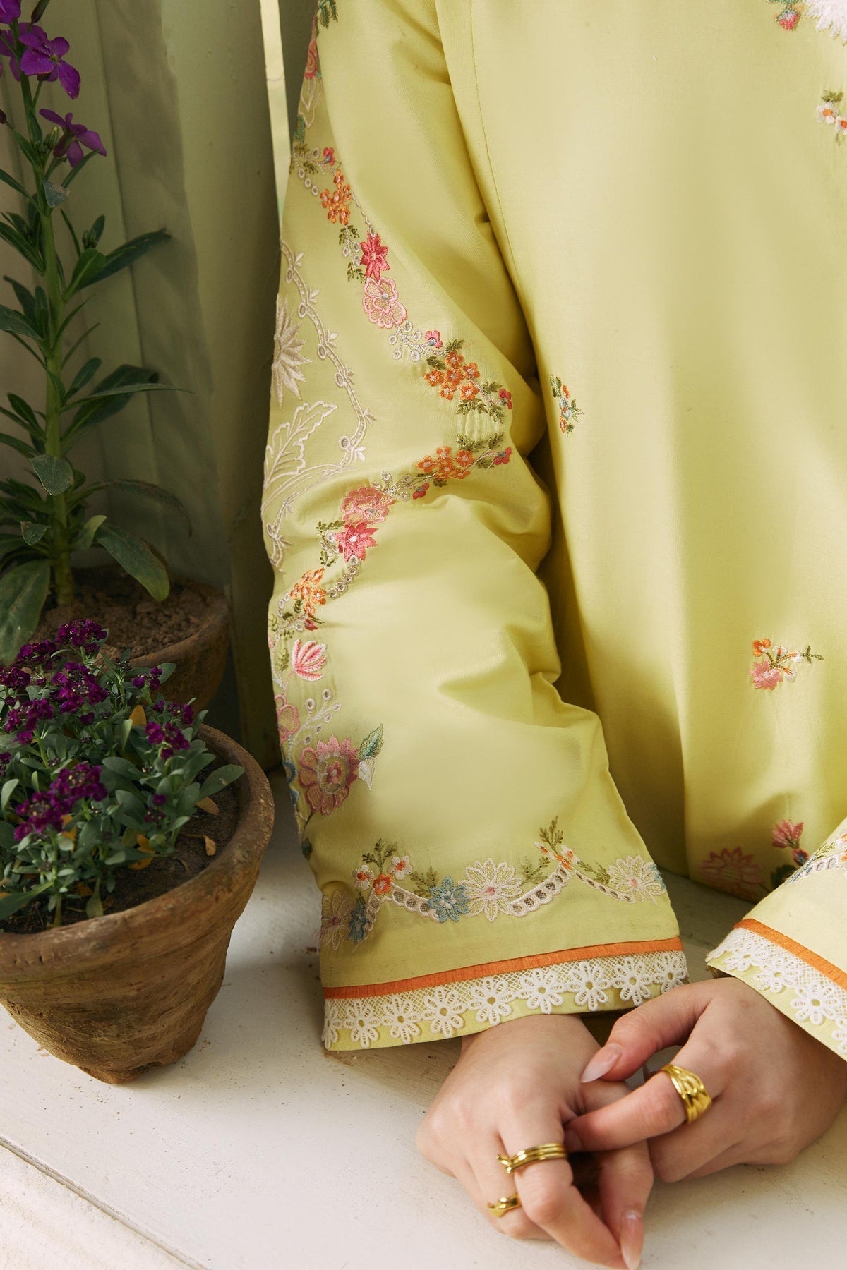 ZARA SHAH JAHAN - 3PC LAWN EMBROIDERED SHIRT WITH PRINTED DUPATTA AND TROUSER - HZG1576