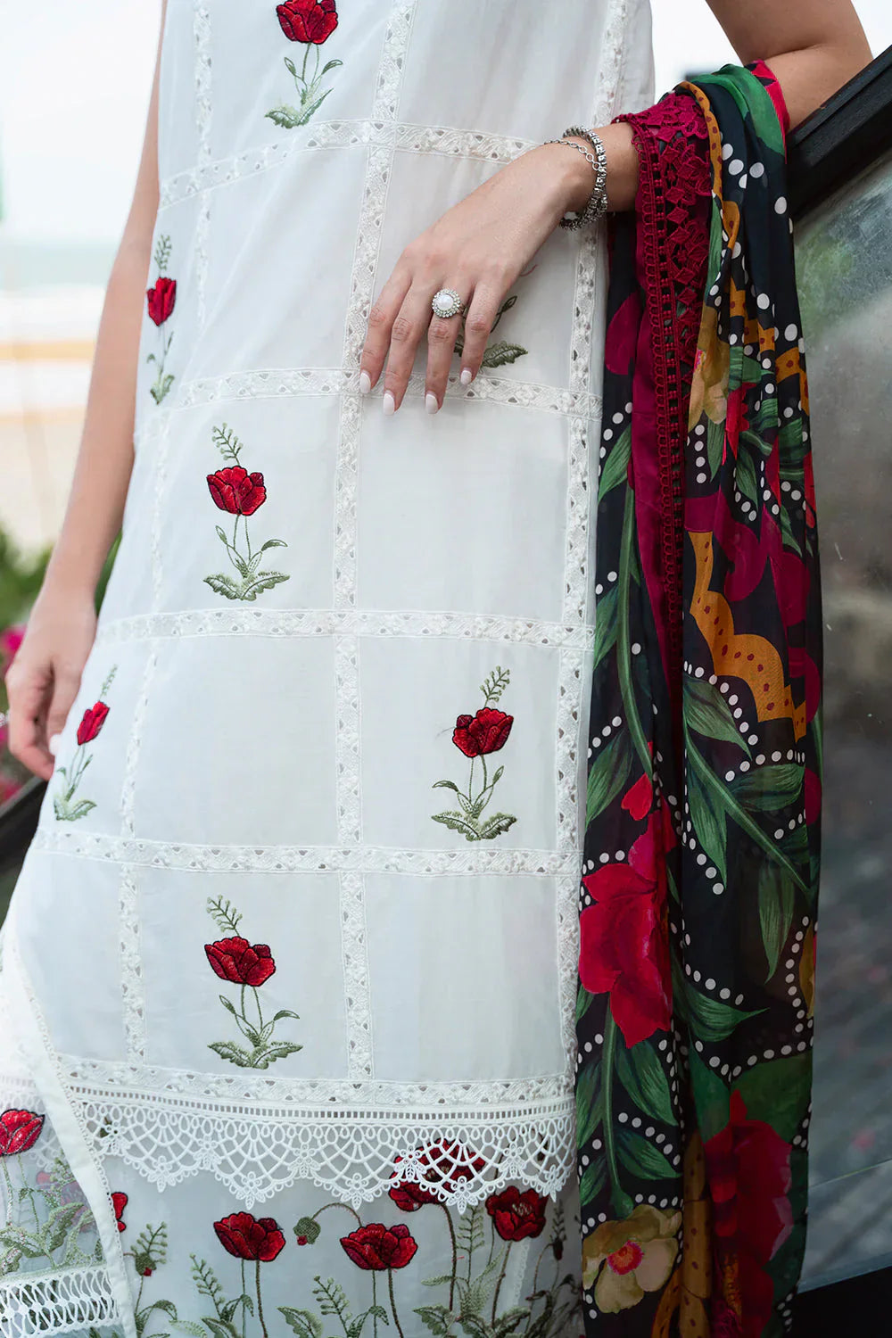 SAIRA RIZWAN - 3PC LAWN EMBROIDERED SHIRT WITH MANAAR PRINTED DUPATTA AND TROUSER - HZG1704