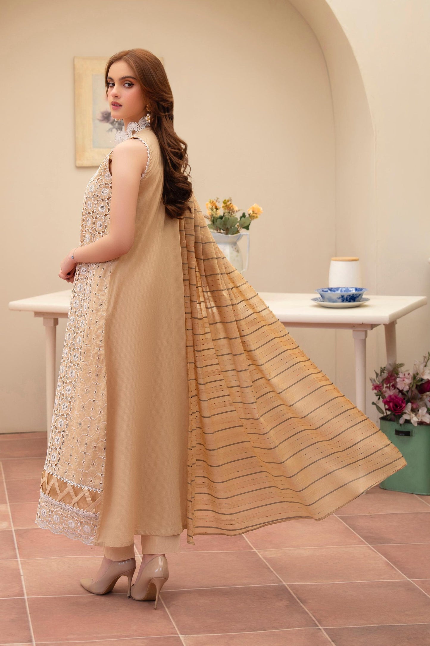 MIRAKHI - 3PC LAWN CHIKANKAARI EMBROIDERED SHIRT WITH LAWN TUBE SLUB DUPATTA AND TROUSER - HZG2257