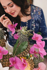 QALAMKAR - 3PC LAWN CHIKANKAARI EMBROIDERED SHIRT WITH CHIFFON EMBROIDERED DUPATTA AND TROUSER - HZG2627