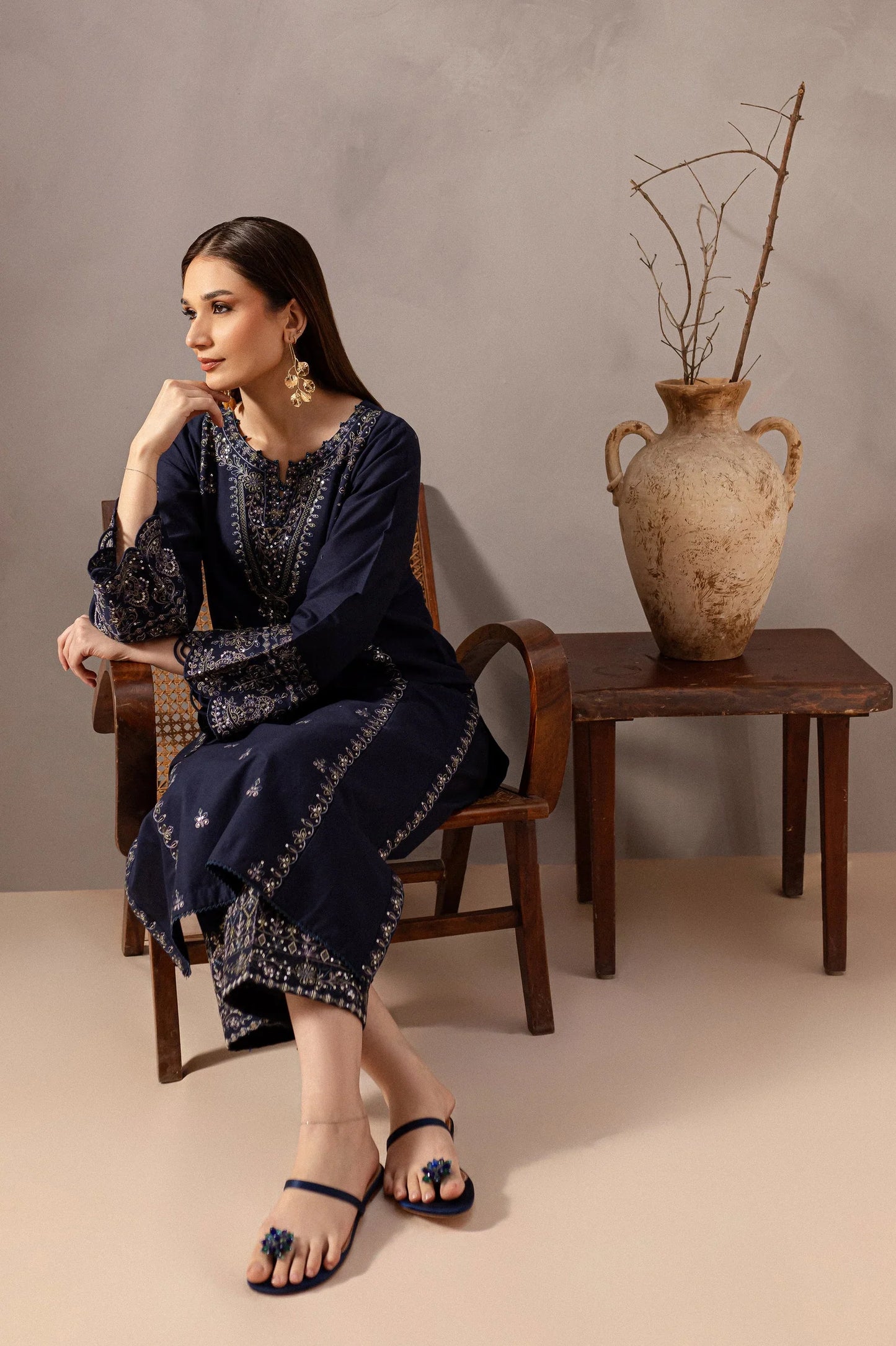 BATIK - 2PC LAWN EMBROIDERED SHIRT AND EMBROIDERED TROUSER - HZG2142