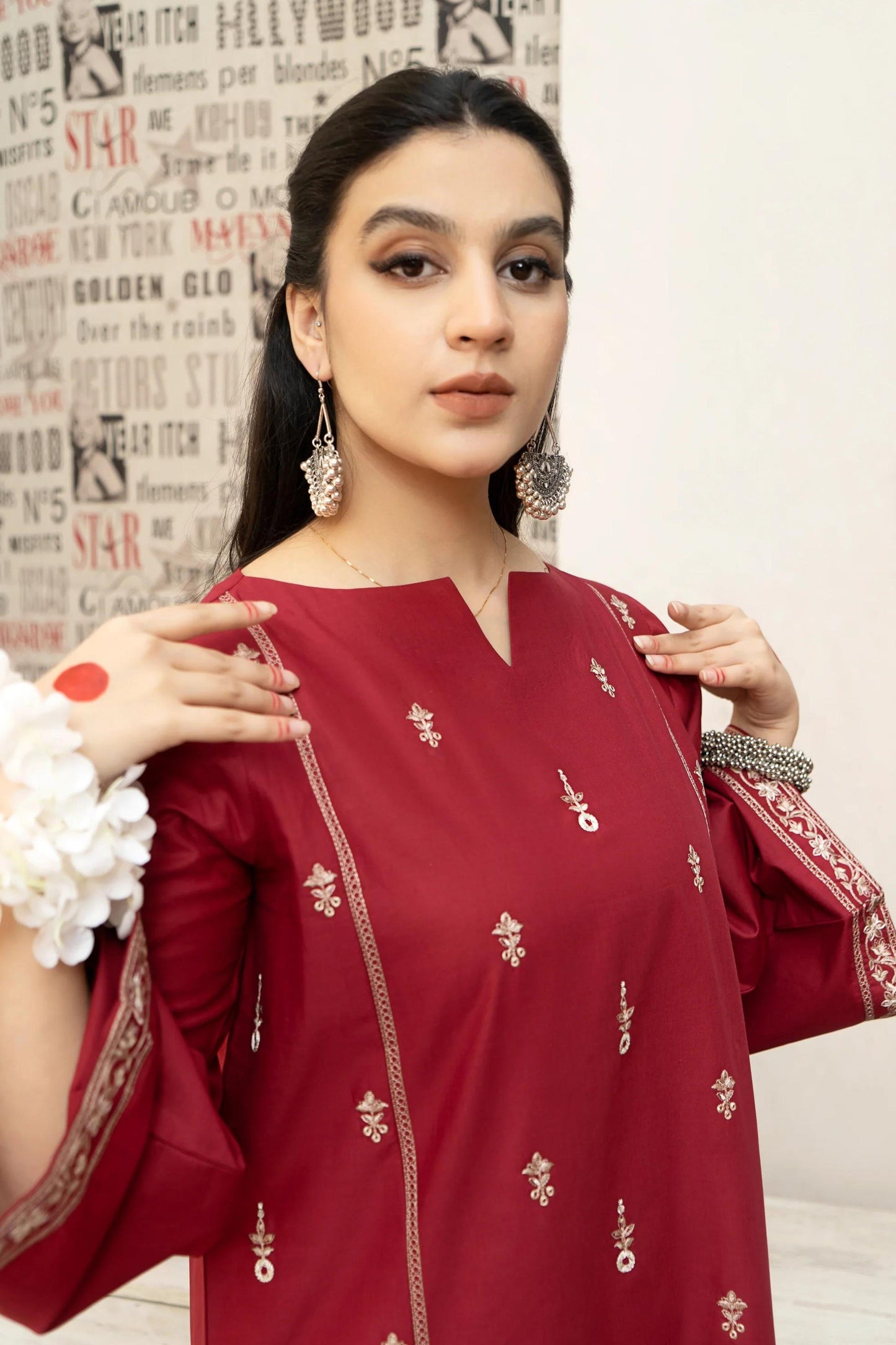 URGE - 3PC LAWN EMBROIDERED SHIRT WITH MANAAR PRINTED DUPATTA AND EMBROIDERED TROUSER - HZG1595