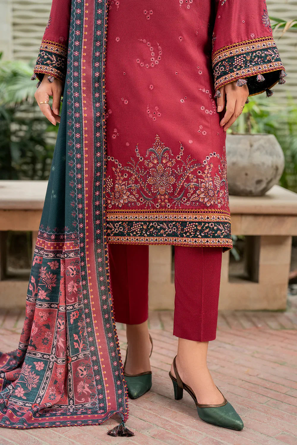 JAZMIN - 3PC KHADDAR EMBROIDERED SHIRT WITH TWILL PRINTED SHAWL AND TROUSER - HZG1933