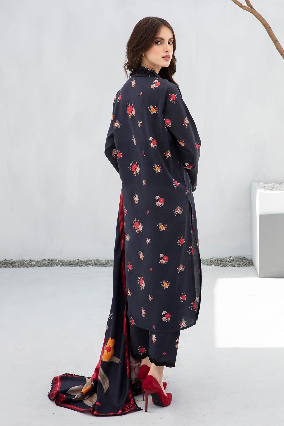 BAROQUE - 3PC KHADDAR PRINTED SHIRT WITH KHADDAR PRINTED DUAPTTA AND TROUSER - HZG1371