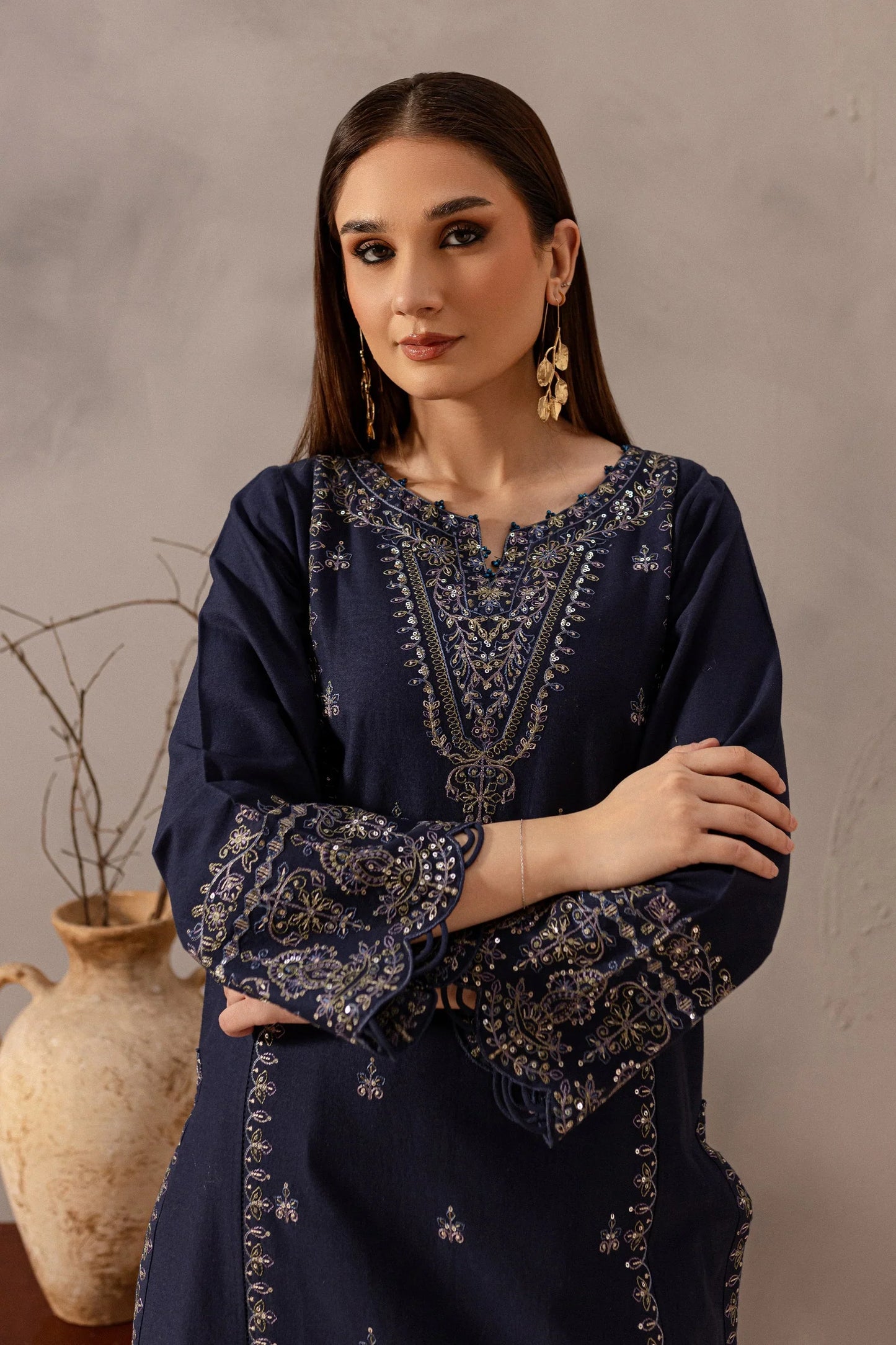 BATIK - 2PC LAWN EMBROIDERED SHIRT AND EMBROIDERED TROUSER - HZG2142