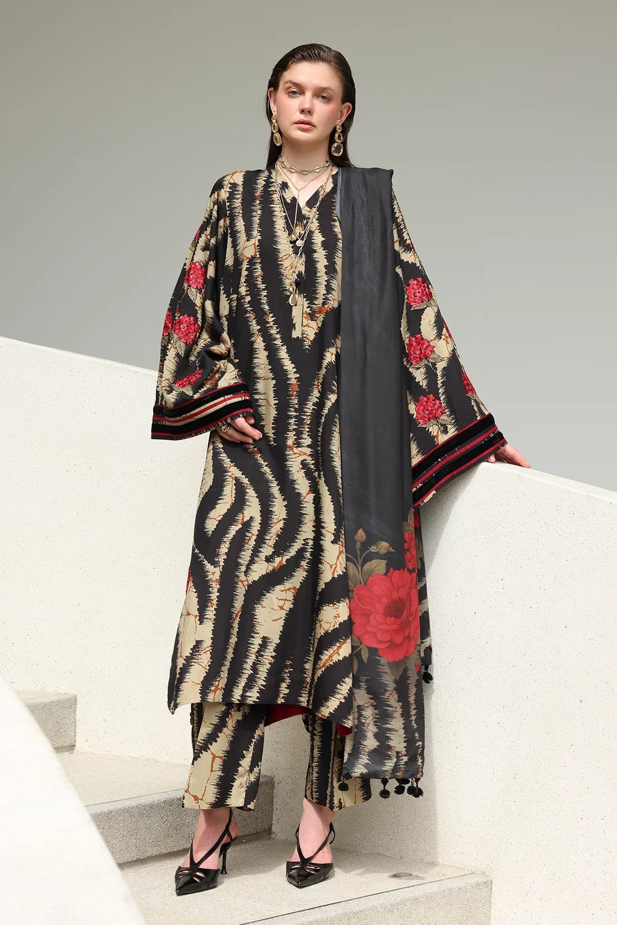 BAROQUE - 3PC KARANDI PRINTED SHIRT WITH KARANDI PRINTED SHAWL AND TROUSER - HZG3136