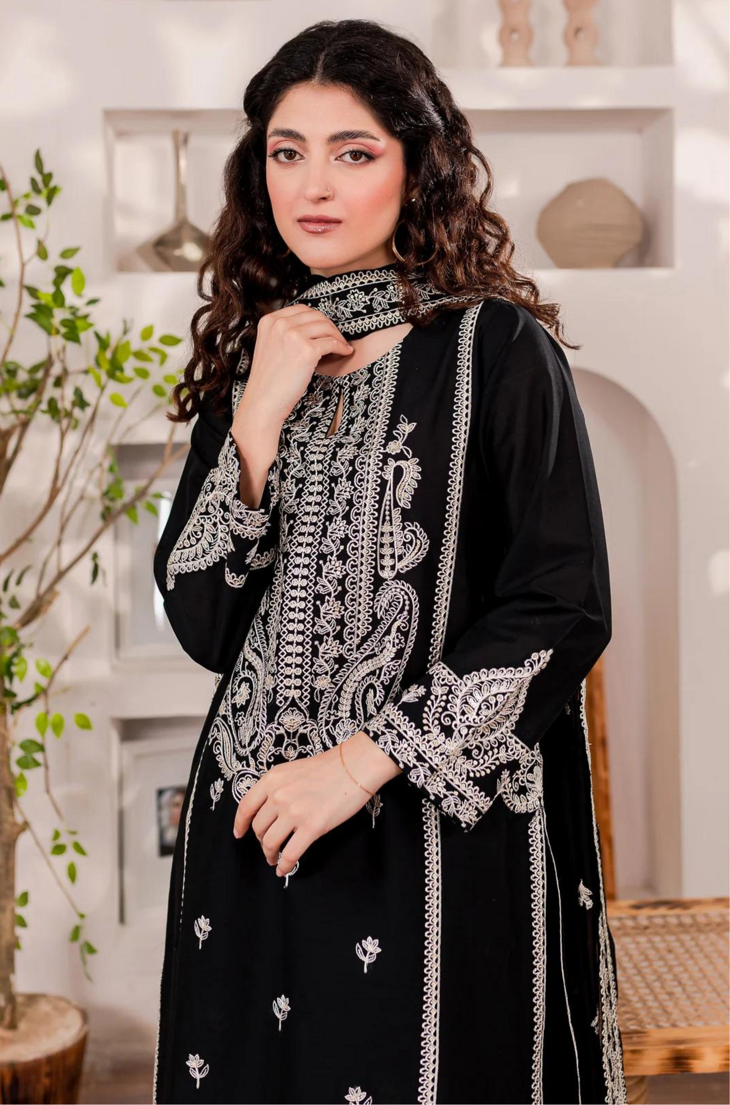 BATIK - 3PC  DHANAK EMBROIDERED SHIRT WITH EMBROIDERED ORGANZA DUPATTA AND TROUSER - HZG1340