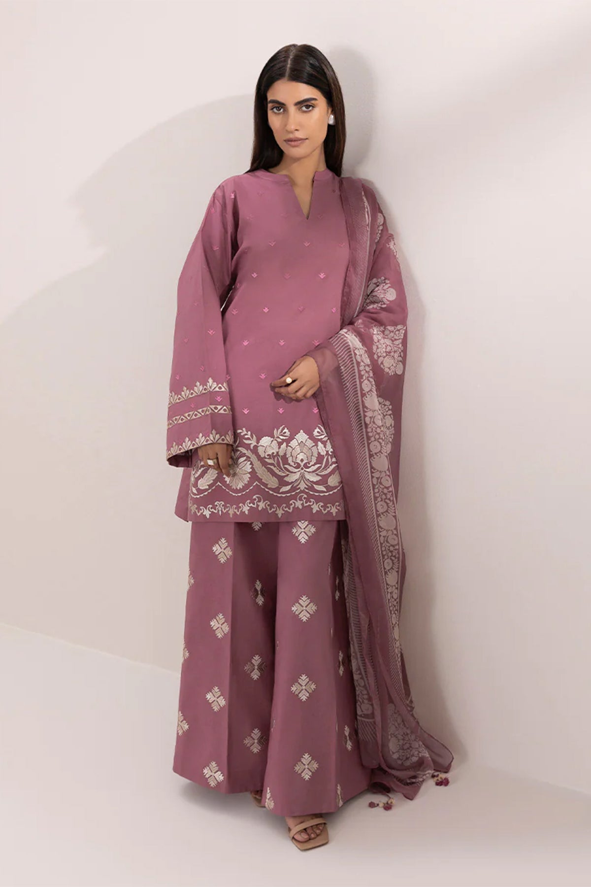 SAPPHIRE - 3PC LAWN EMBROIDERED SHIRT WITH MANAAR PRINTED DUPATTA AND EMBROIDERED TROUSER - HZG1582