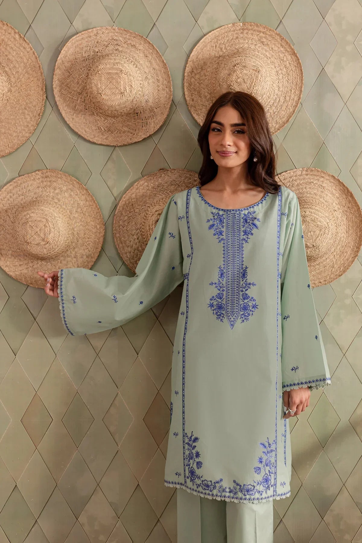 BATIK - 2PC DHANAK EMBROIDERED SHIRT WITH DHANAK TROUSER - HZG1841