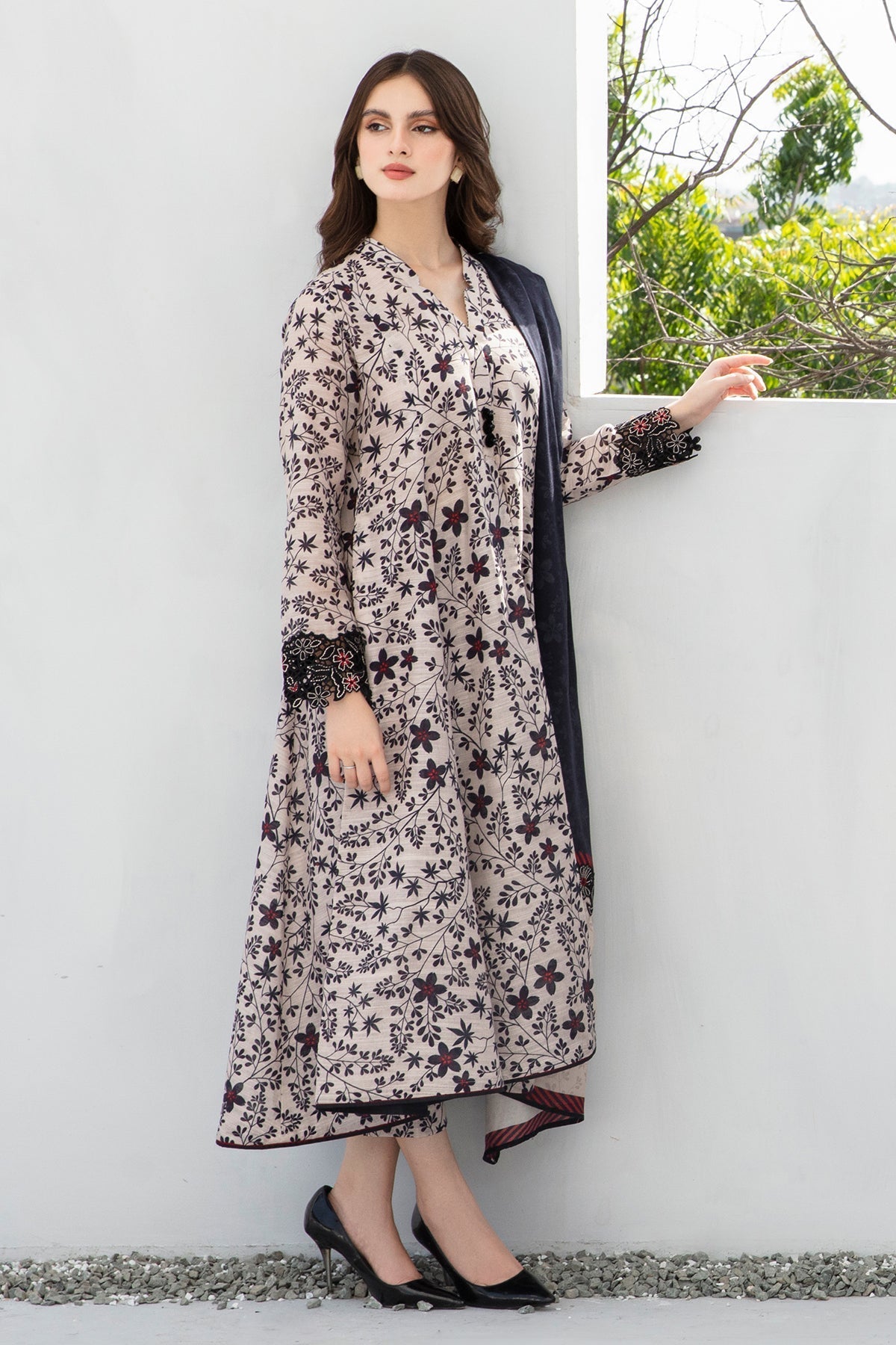 BAROQUE - 3PC KHADDAR PRINTED SHIRT WITH KHADDAR PRINTED DUAPTTA AND TROUSER - HZG1375
