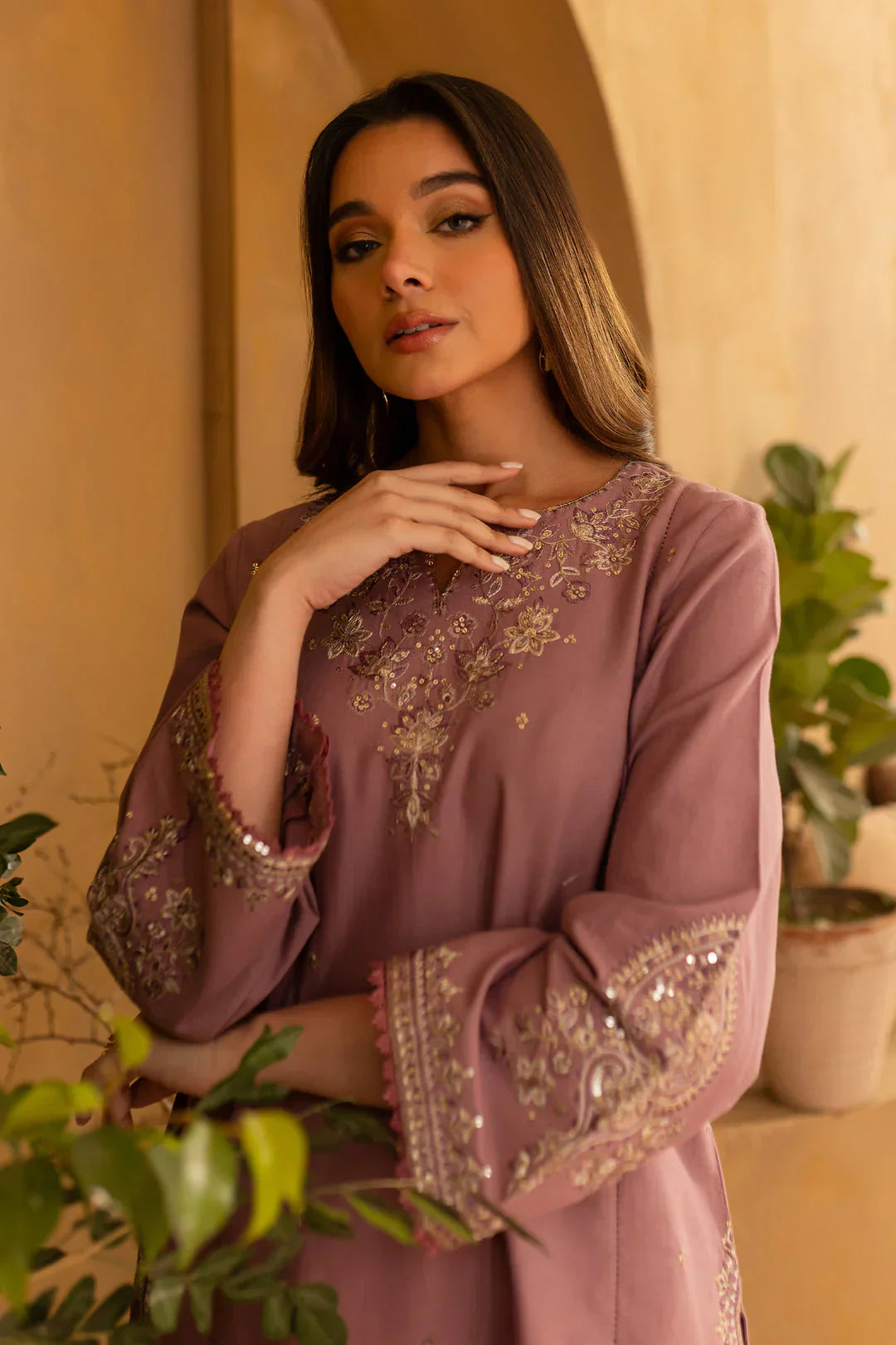 BATIK - 2PC LAWN EMBROIDERED SHIRT AND EMBROIDERED TROUSER - HZG2190