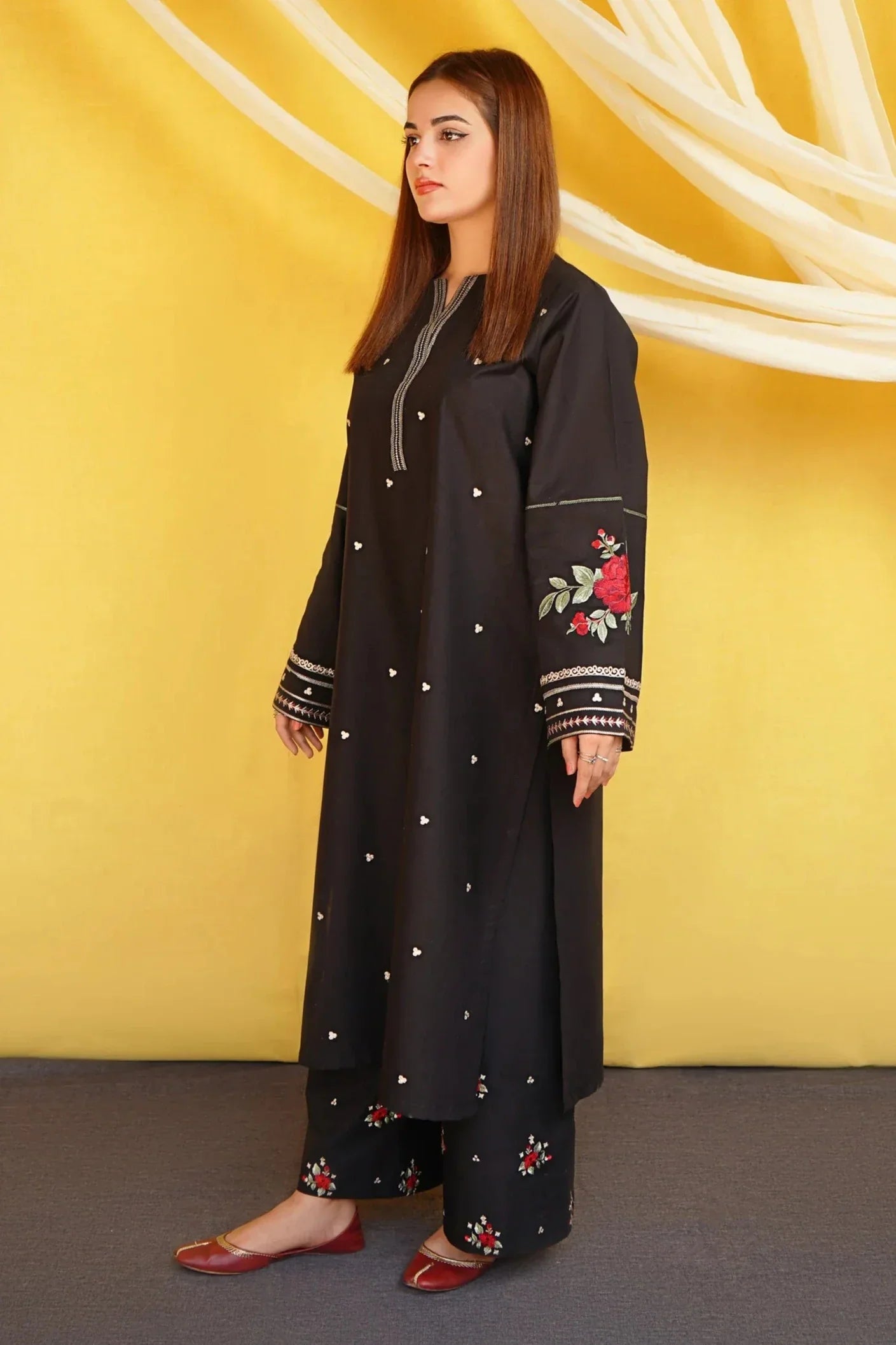 ASIM JOFA - 3PC LAWN EMBROIDERED SHIRT WITH CHIFFON EMBROIDERED DUPATTA AND TROUSER - HZG1767
