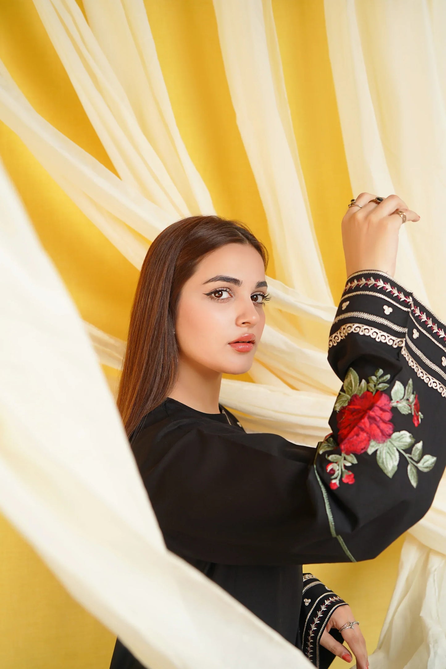 ASIM JOFA - 3PC LAWN EMBROIDERED SHIRT WITH CHIFFON EMBROIDERED DUPATTA AND TROUSER - HZG1767