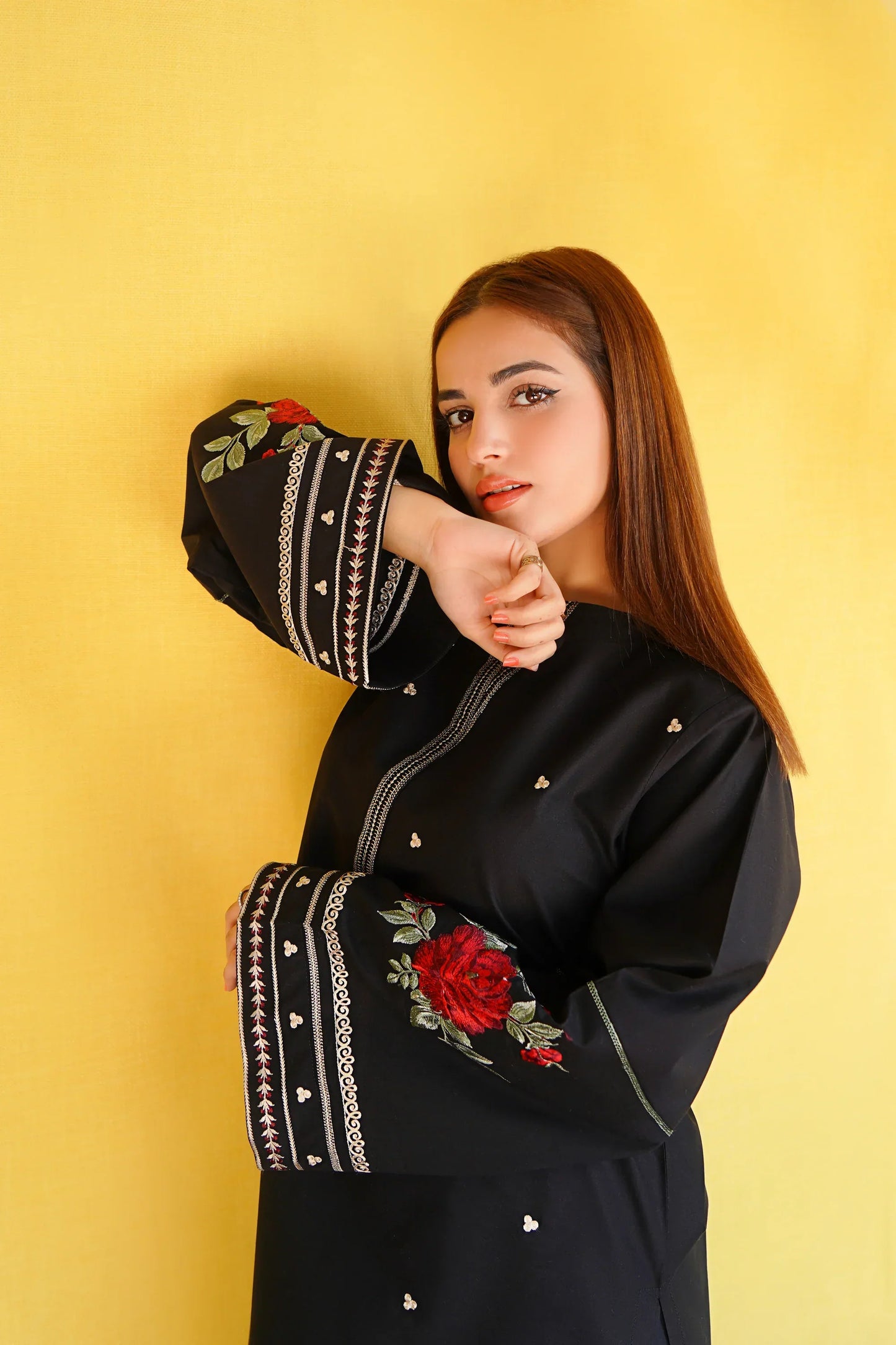 ASIM JOFA - 3PC LAWN EMBROIDERED SHIRT WITH CHIFFON EMBROIDERED DUPATTA AND TROUSER - HZG1767