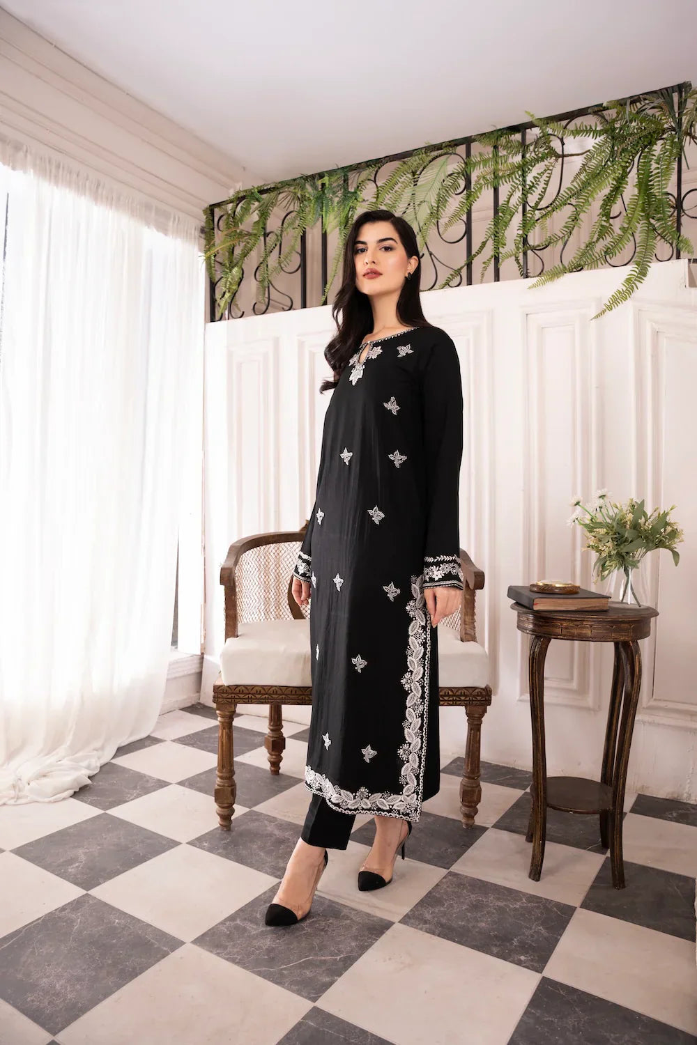 BATIK - 3PC LAWN EMBROIDERED SHIRT WITH CHIFFON DUPATTA AND TROUSER - HZG2081