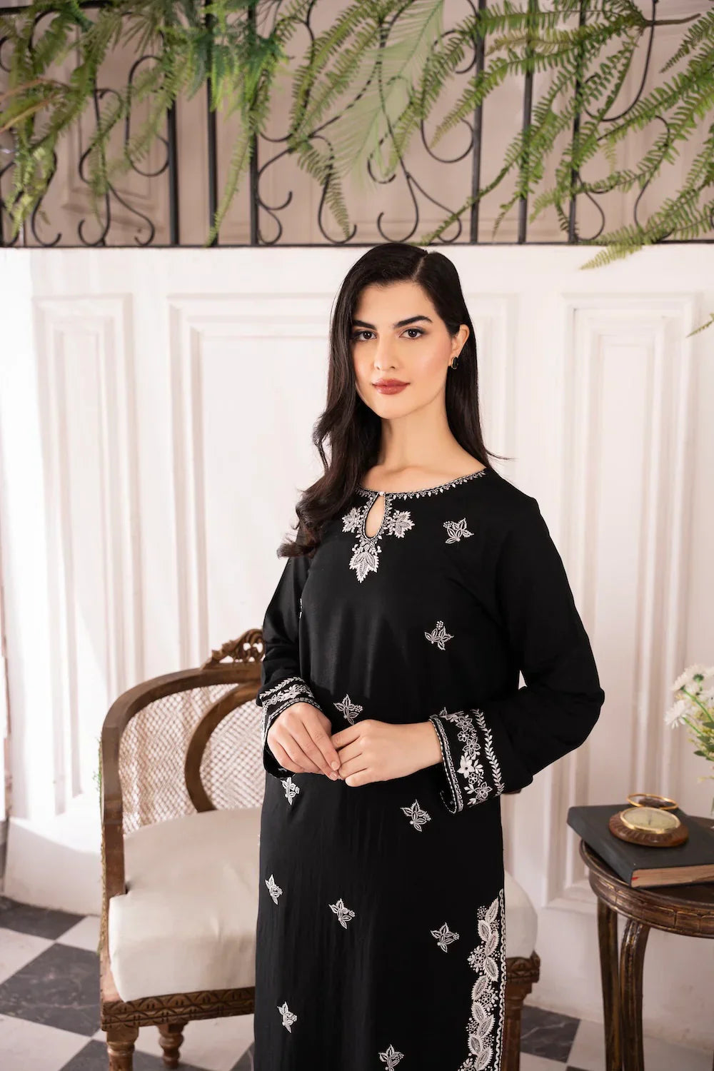 BATIK - 3PC LAWN EMBROIDERED SHIRT WITH CHIFFON DUPATTA AND TROUSER - HZG2081