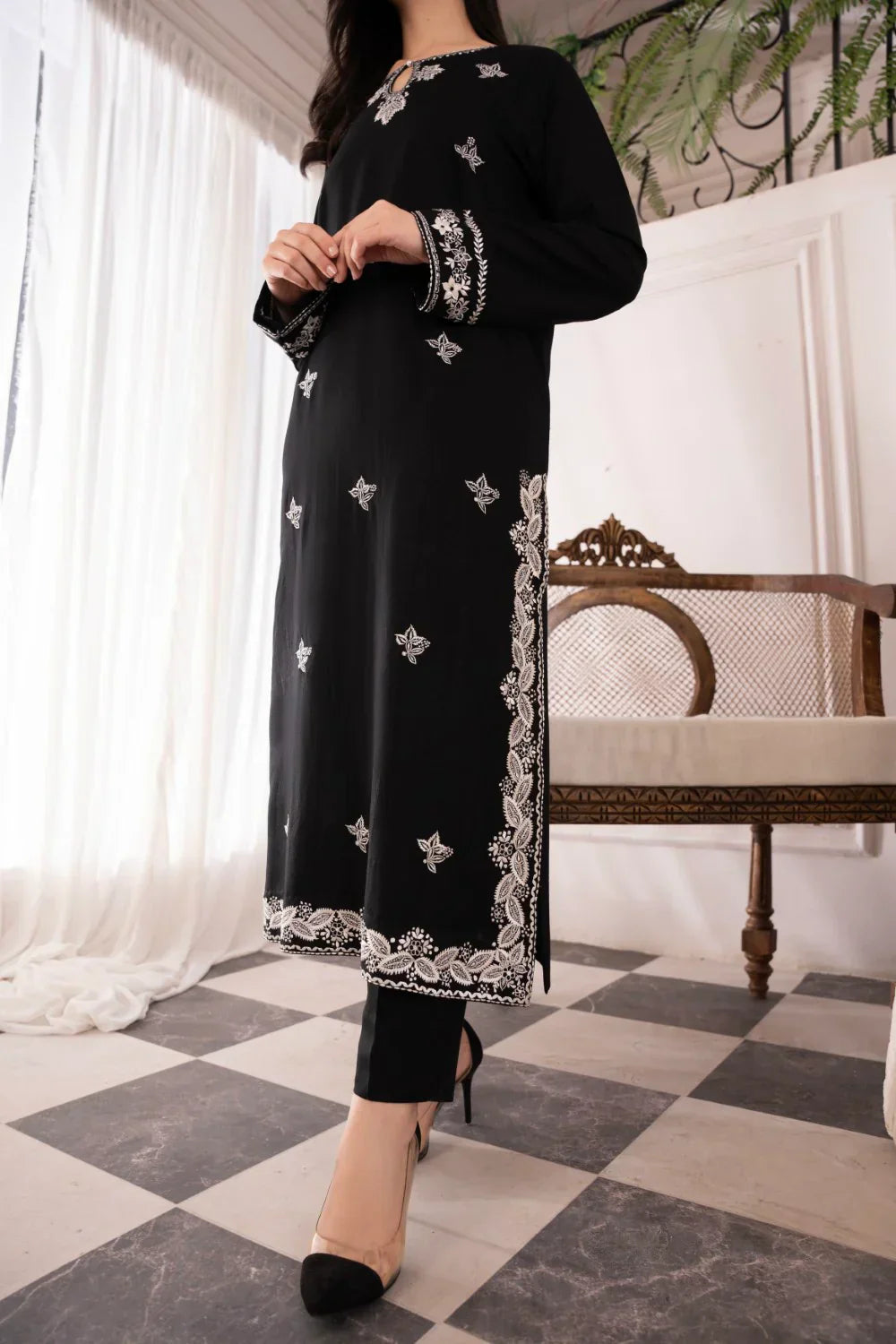 BATIK - 3PC LAWN EMBROIDERED SHIRT WITH CHIFFON DUPATTA AND TROUSER - HZG2081