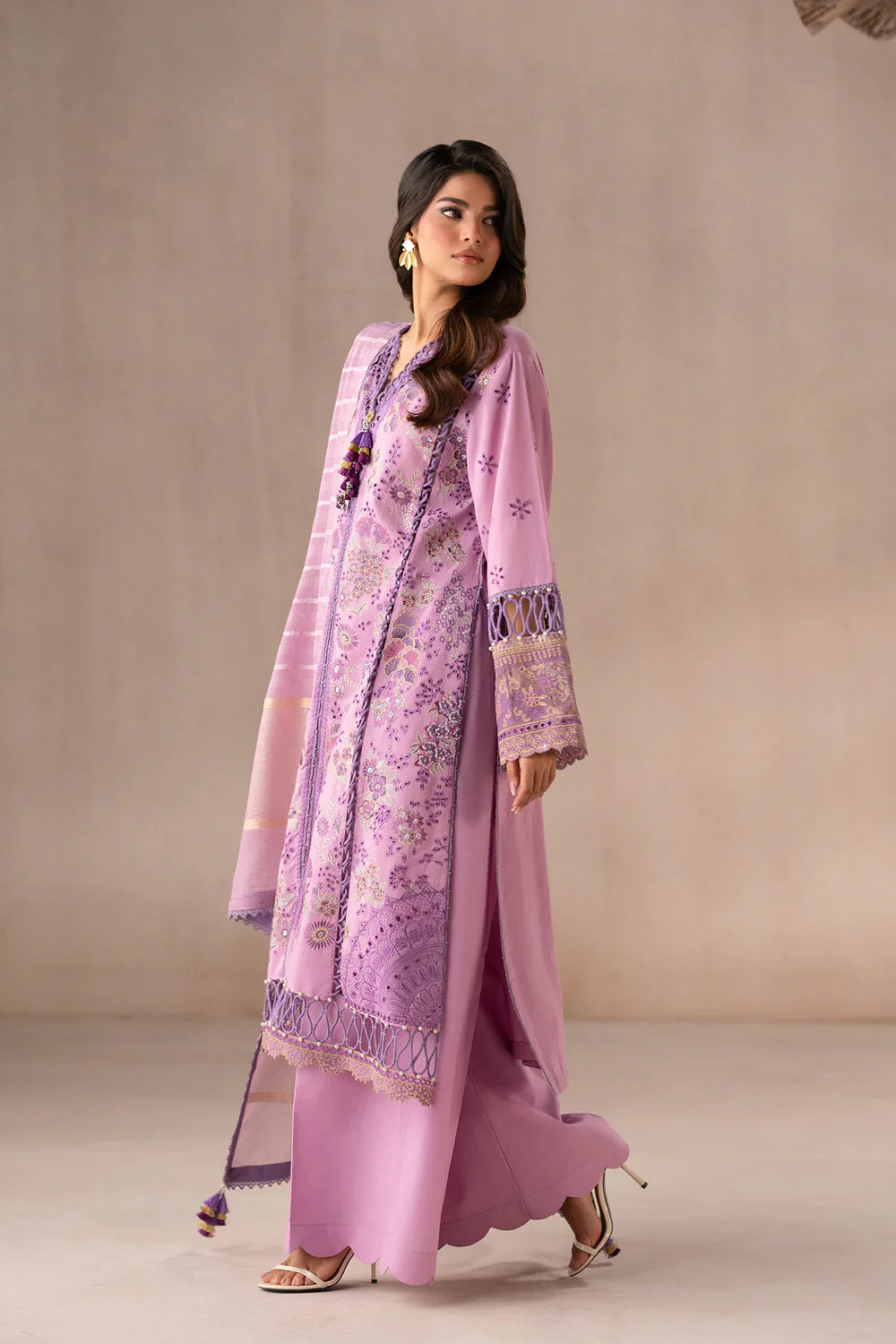 ETHNIC - 3PC LAWN EMBROIDERED SHIRT WITH MANAAR PRINTED DUPATTA  AND TROUSER - HZG2216