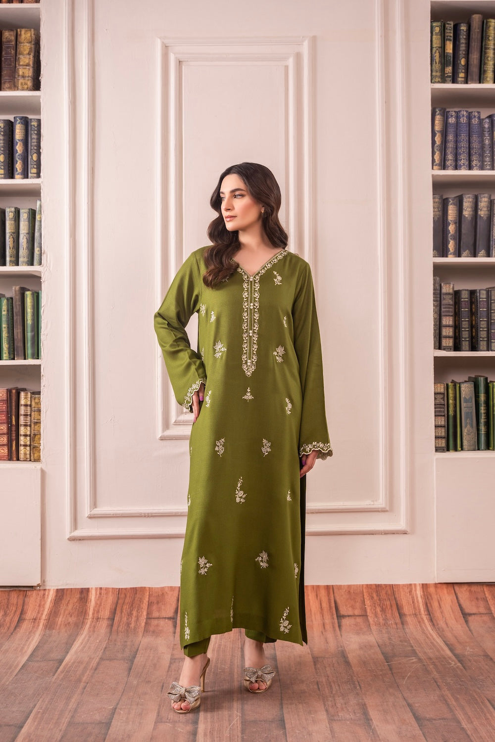 BATIK - 3PC DHANAK EMBROIDERED SHIRT WITH CHIFFON DUPATTA AND TROUSER - HZG2117
