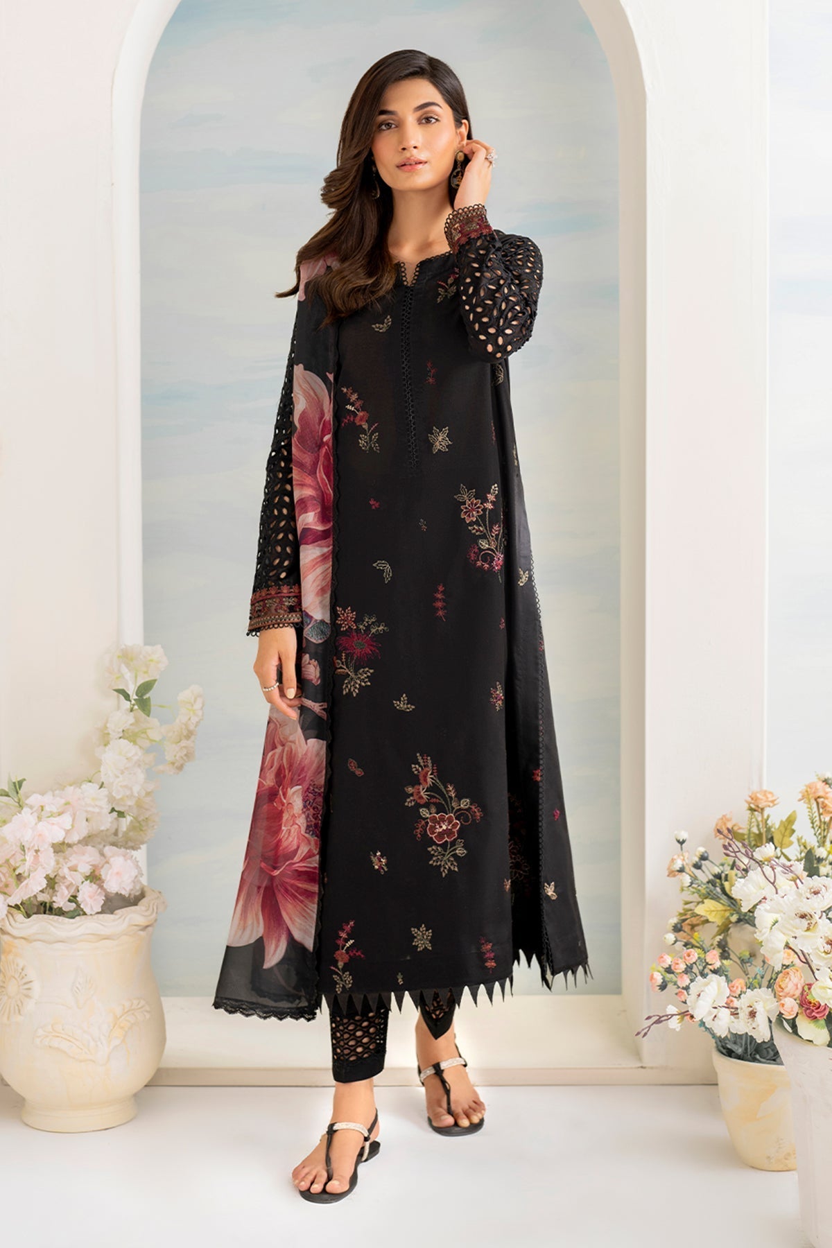IZNIK - 3PC LAWN EMBROIDERED SHIRT WITH CHIFFON PRINTED DUPATTA AND TROUSER - HZG2691