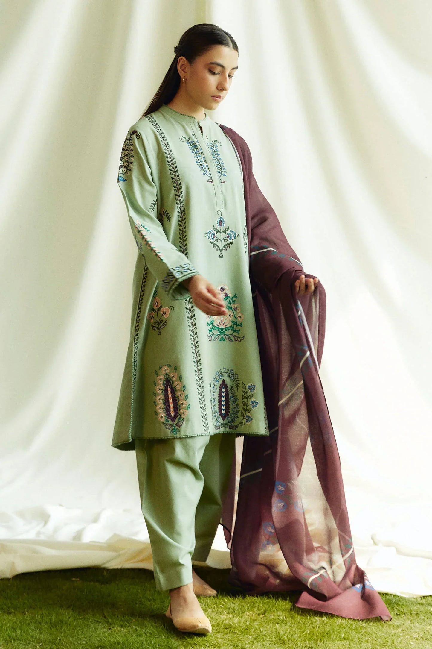 ZARA SHAHJAHAN - 3PC DHANAK EMBROIDERED SHIRT WITH TWILL PRINTED SHAWL AND TROUSER - HZG1888