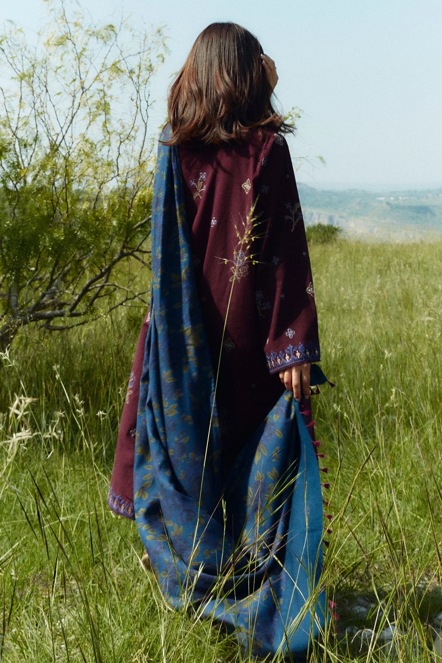 ZARA SHAHJAHAN - 3PC DHANAK EMBROIDERED SHIRT WITH TWILL PRINTED SHAWL AND TROUSER - HZG1904