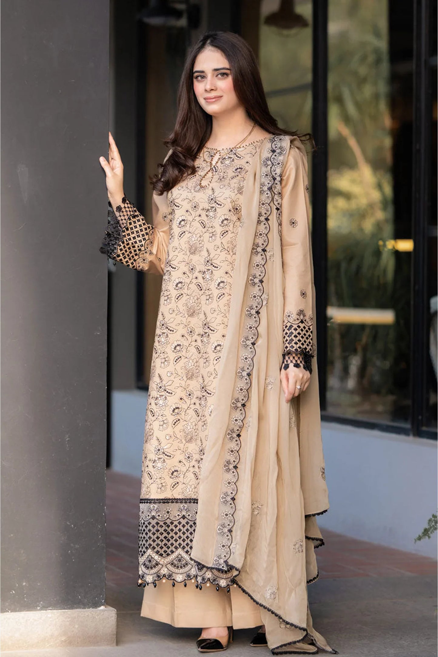 GARNET - 3PC LAWN EMBROIDERED SHIRT WITH CHIFFON EMBROIDERED DUPATTA AND TROUSER - HZG2228