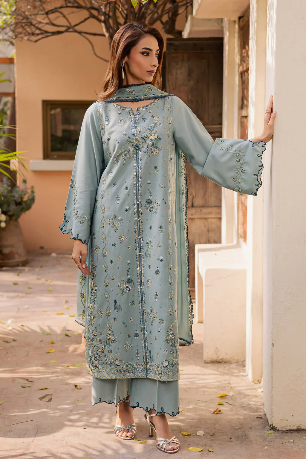 BATIK - 3PC LAWN EMBROIDERED SHIRT WITH KHADDI NET EMBROIDERED DUPATTA AND TROUSER - HZG2879